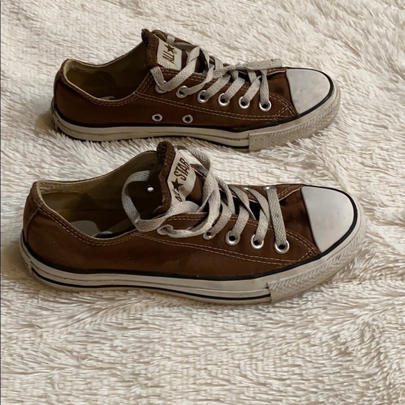 brown converse size 7